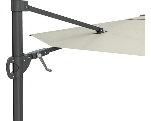 Vizualizare detaliată a unei umbrele de soare cu mecanism de reglare a unghiului de înclinare