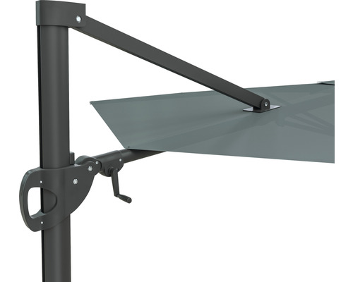 Imagine detaliată a unei umbrele de soare gri cu mecanism de manivelă