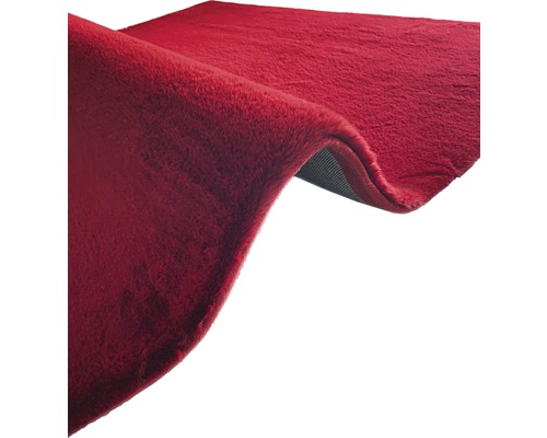 Covor roșu cu fibre lungi