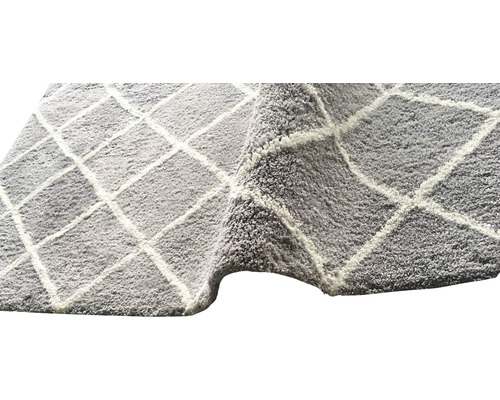 Covor gri cu model de romburi