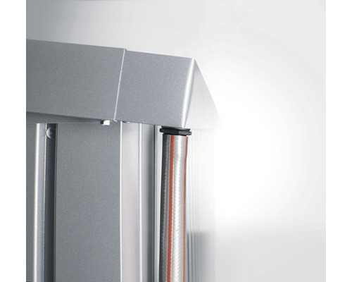 Detaliu construcție din aluminiu cu trecere cablu