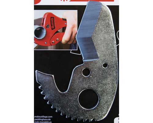 Cuțit multifuncțional cu lamă și lamă zimțată