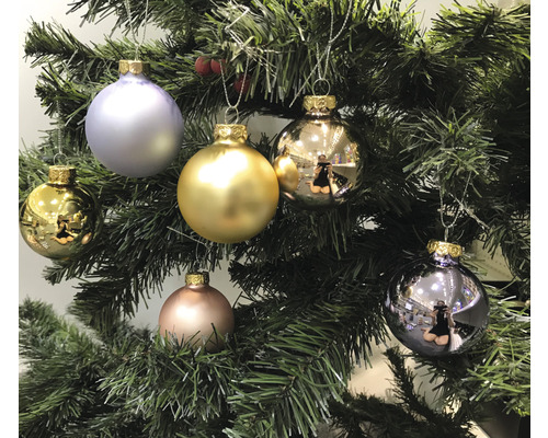 Brad de Crăciun cu globuri