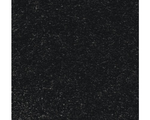 Prim-plan cu un covor negru.