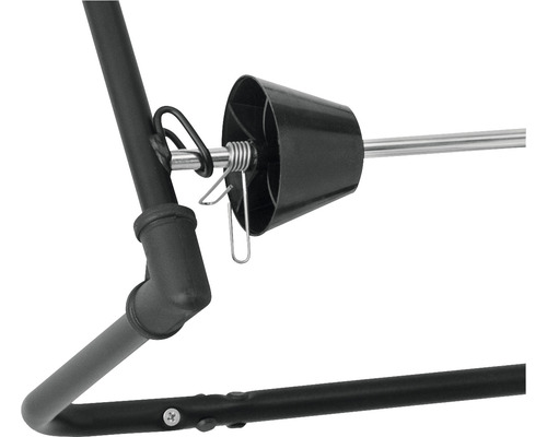 Imagine detaliată cu o frigăruie de friptură de pasăre cu suport pentru motor pe grătar