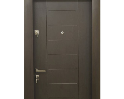 Ușă de intrare modernă cu vizor, încuietoare și cheie