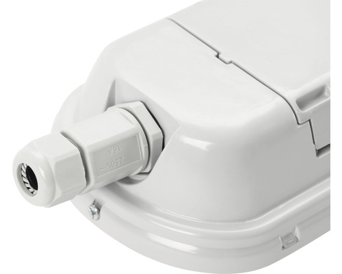 Imagine detaliată cu o lampă albă rezistentă la umezeală, cu presetupe pentru cabluri