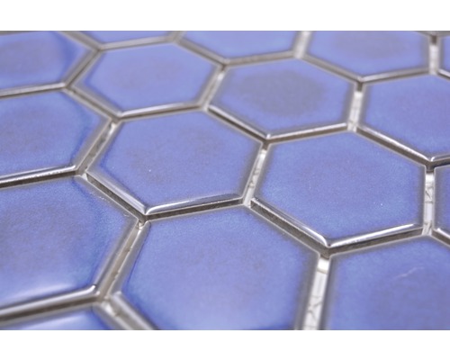 Prim-plan cu plăci hexagonale