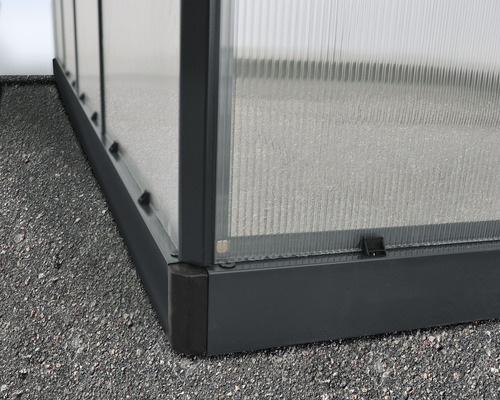 Detaliu seră cu plăci din policarbonat