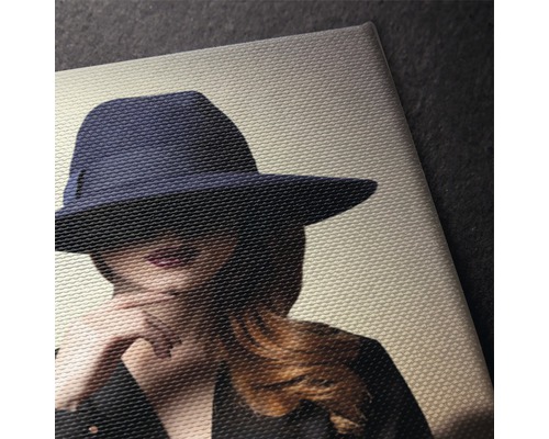 Tablou canvas cu o femeie cu pălărie