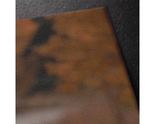 Prim-plan cu o pânză imprimată