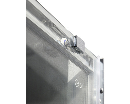 Imagine detaliată a unei cabine de duș cu ușă glisantă și mecanism cu role