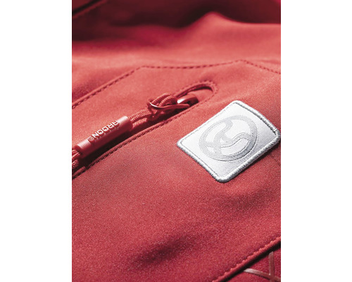 Prim-plan cu o jachetă Ardon cu fermoar și logo