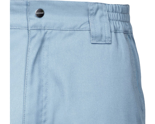 Prim-plan cu pantaloni de stofă cu bandă elastică în talie