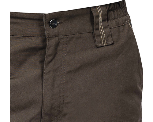 Prim-planu cu pantaloni cu nasture și curea