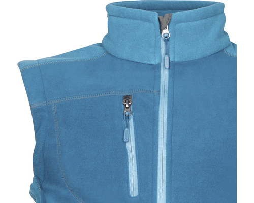Prim-plan cu vestă din fleece cu fermoar