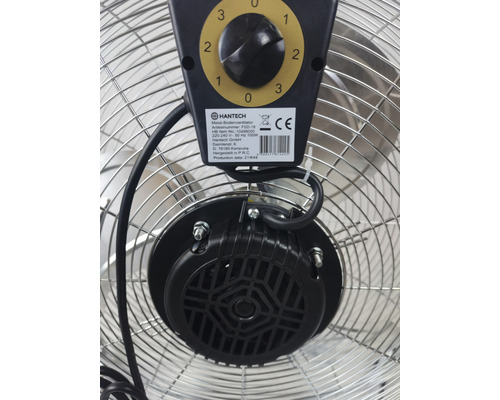 Imagine detaliată a unui ventilator de podea metalic Hantech cu control al vitezei și carcasă pentru motor