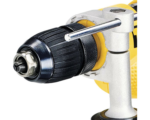 Imagine detaliată a unei mașini de găurit cu mandrină și cheie de mandrină