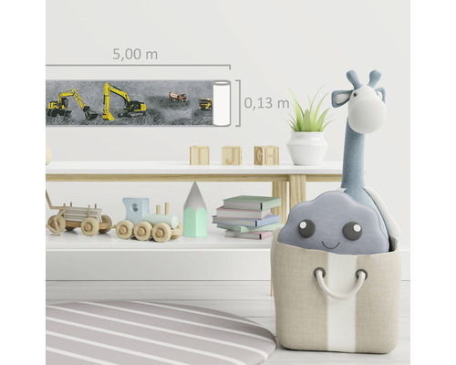 Cameră de copii cu bordură vehicule de construcții, jucării și covor rotund