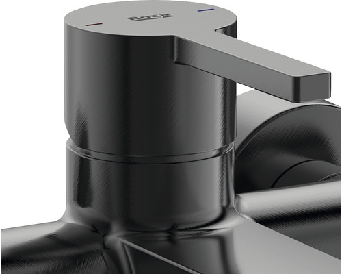 Prim-plan cu robinet Roca negru cu mâner