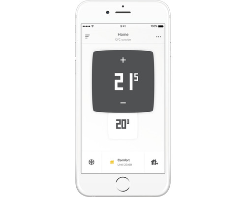 Un smartphone afișează o aplicație pentru controlul temperaturii.