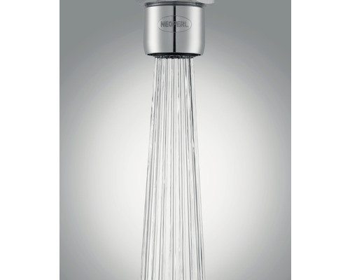 Logo Neoperl deasupra unui jet de apă curgătoare de la un robinet