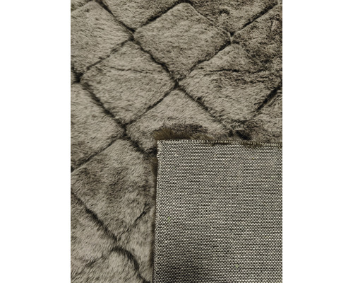 Covor gri cu model în romburi și spate textil