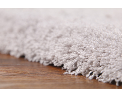 Vizualizare detaliată a unui covor cu fibre lungi