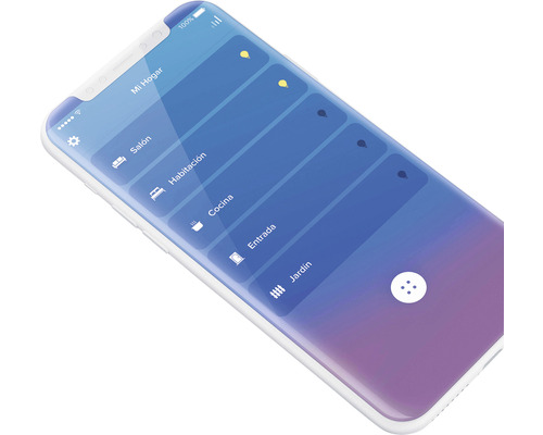 Smartphone cu afișaj aplicație Smart Home