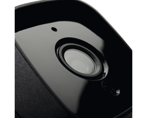 Prim-plan cu o cameră de supraveghere