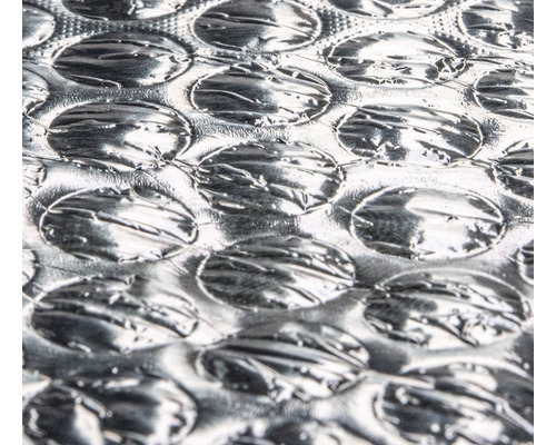 Prim-plan cu folie cu bule pentru izolație