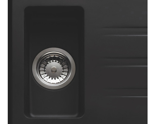 Imagine detaliată cu o chiuvetă cu set de scurgere