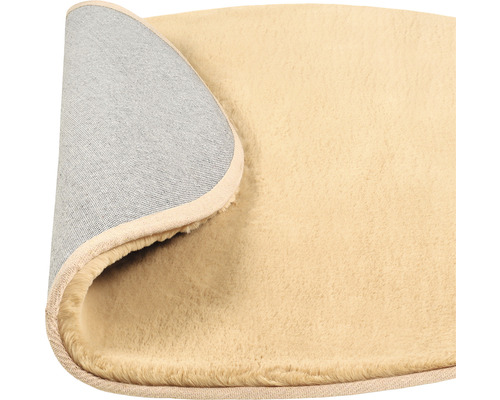 Covor bej cu colț încrețit, spate din material textil