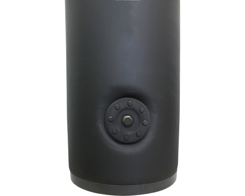 Prim-plan cu un boiler vertical