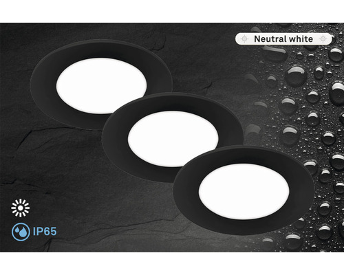 Trei spoturi încastrate rotunde cu LED, cu lumină albă neutră și grad de protecție IP65