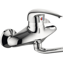 Baterie de perete pentru bucătărie sau baie