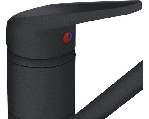 Prim-plan cu robinet