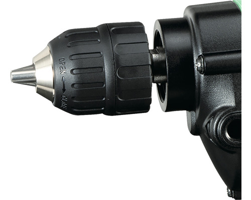 Prim-plan cu mandrina unei mașini de găurit