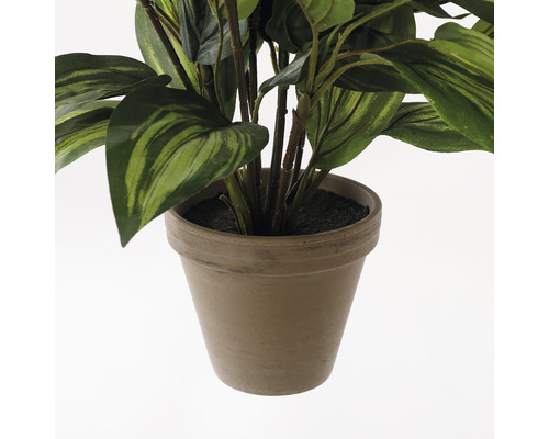 Plantă artificială în ghiveci