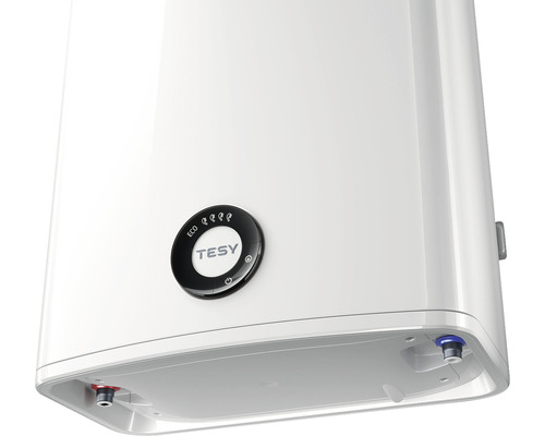 Prim-plan cu un boiler cu logo-ul Tesy