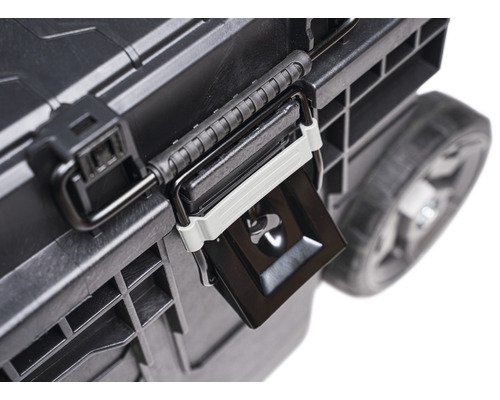 Prim-plan al unei cutii de scule cu închidere