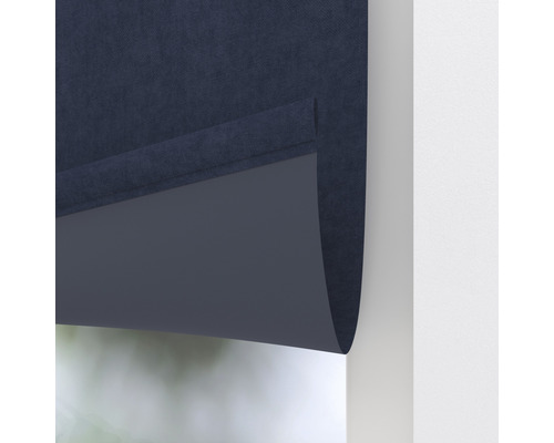 Prim-plan al unei rulouri opace albastre