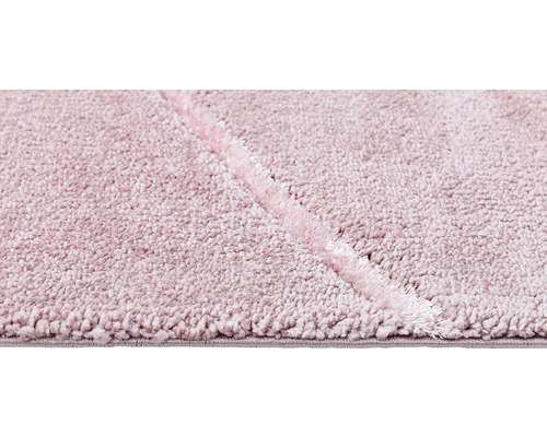 Prim-plan al unui covor cu model