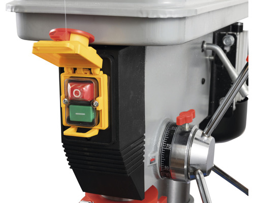 Imagine detaliată a unei mașini de găurit cu coloană cu buton de oprire de urgență și limitator de adâncime