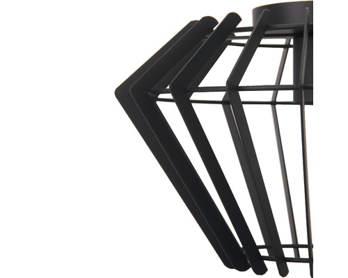 Prim-plan cu o plafonieră neagră din sârmă