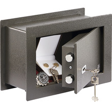 Un seif cu ceas, cercei și chei