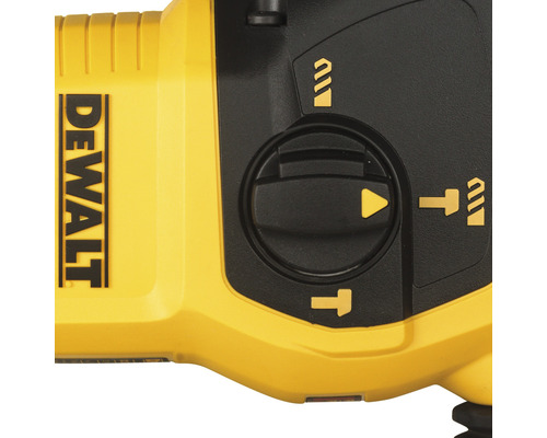Prim-plan cu ciocan rotopercutor cu selector de funcții și logo DeWalt