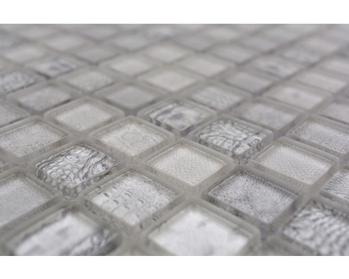 Prim-plan cu plăci de mozaic pătrate