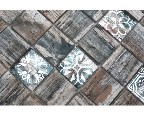Plăci de mozaic cu aspect de lemn și ornamente