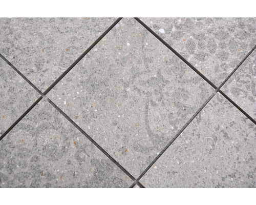 Plăci cu suprafață pătată și rosturi